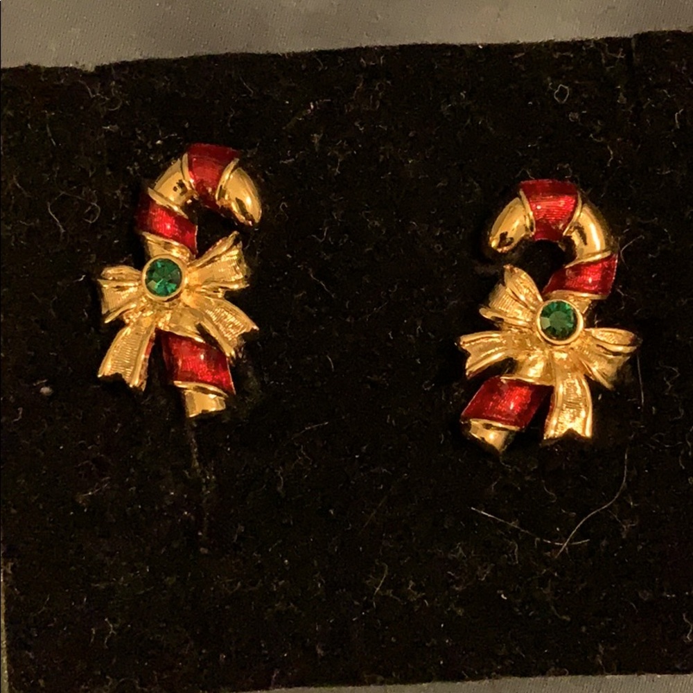 *NWOT* Wrapped in a Bow Candy Cane Stud Earrings